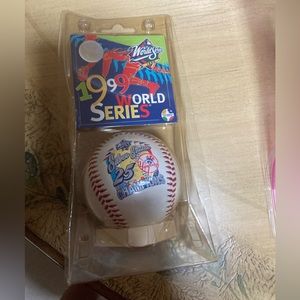 1999 New York Yankees Atlanta Braves World Series Souvenir Baseball. SEALED